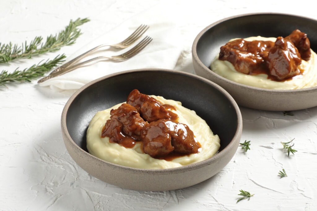 COOK at HOME - Χοιρινό κατσαρόλας με πουρέ πατάτας