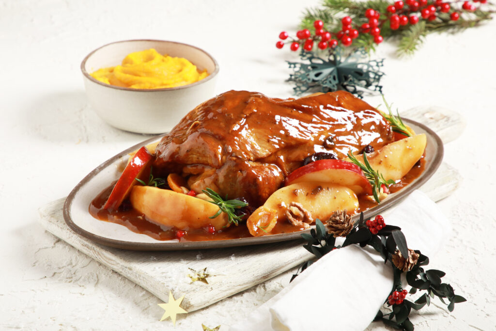 COOK at HOME ΧΟΙΡΙΝΟ ΚΑΤΣΑΡΟΛΑΣ ΜΕ ΚΥΔΩΝΙΑ ΚΑΙ ΔΑΜΑΣΚΗΝΑ